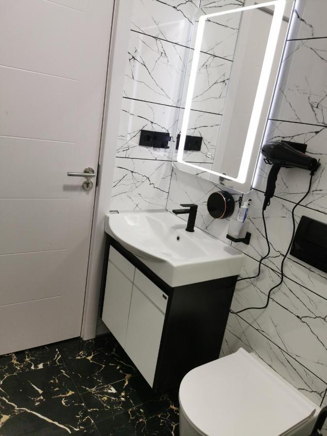 Gorila 1 Apartment Vozdivac